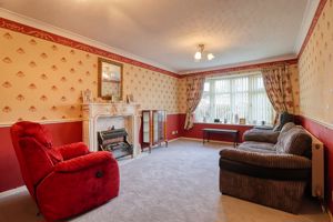 Lounge/Diner- click for photo gallery